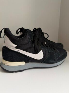 Nike Internationalist Mid Sneakers Black White Gray Women's Size 6.5
